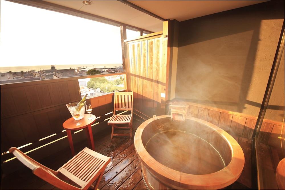 Atarayo Nishiizu Onsen Ryokan 3*